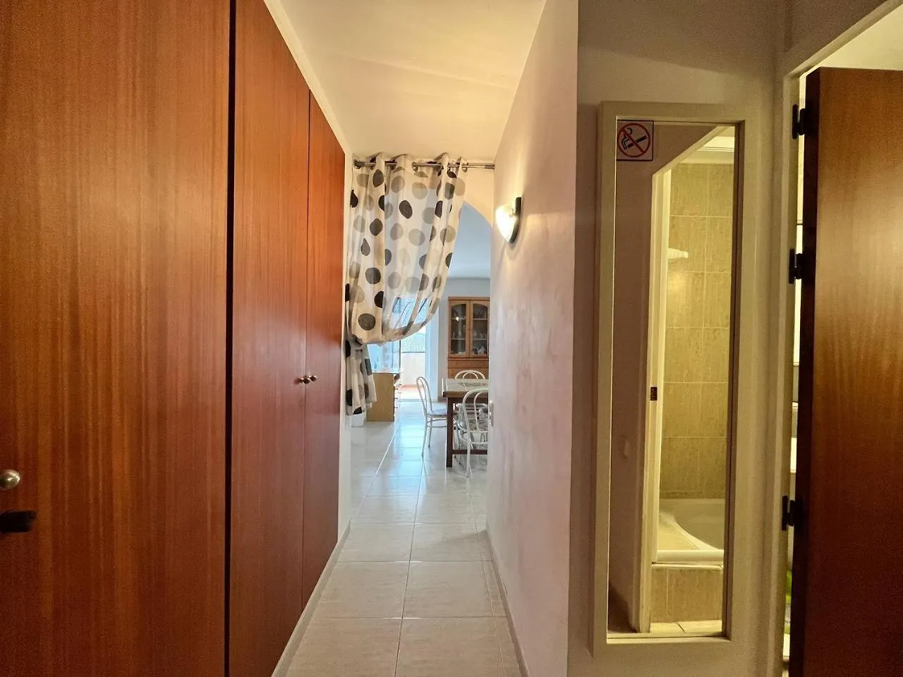 Tu Refugio Vacacional En Roses Apartment