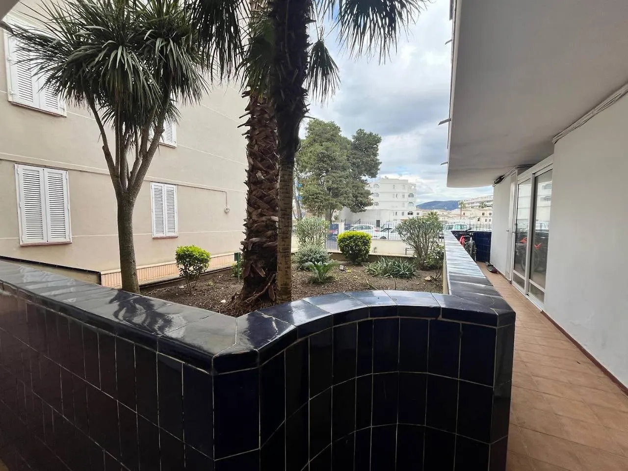 Tu Refugio Vacacional En Roses Apartment