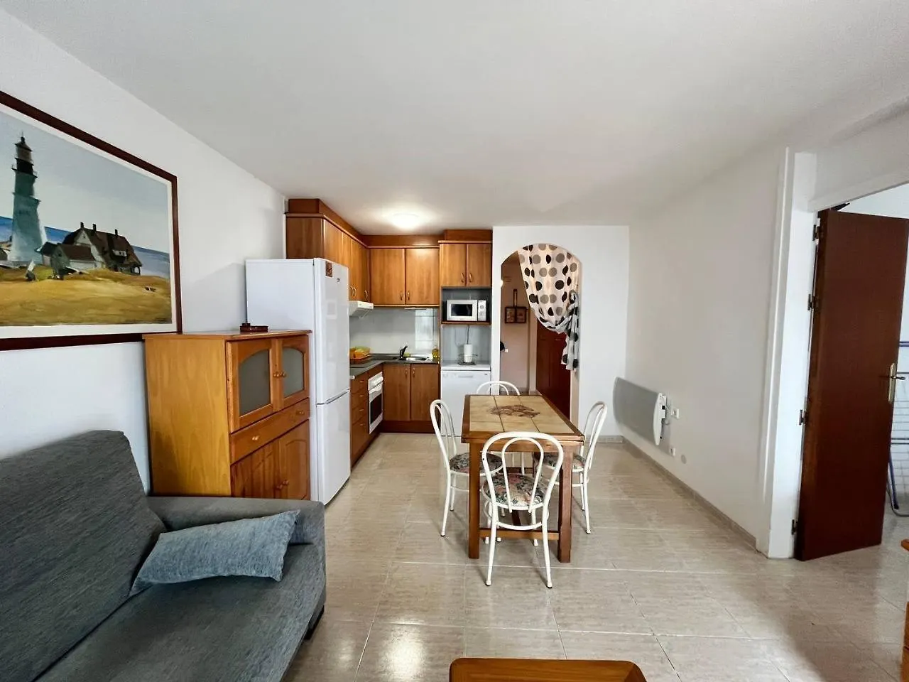 Tu Refugio Vacacional En Roses Apartment