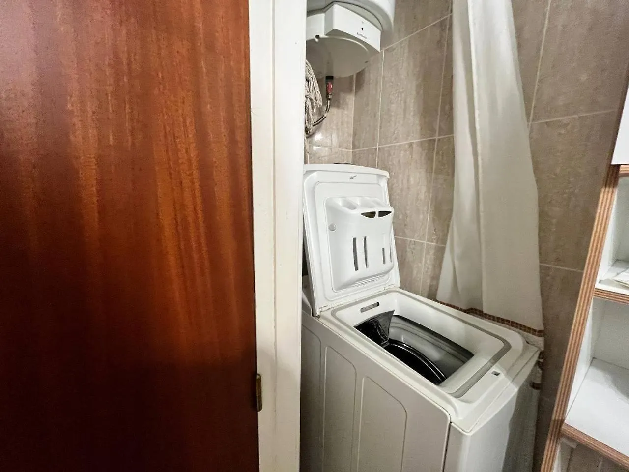 Tu Refugio Vacacional En Roses Apartment