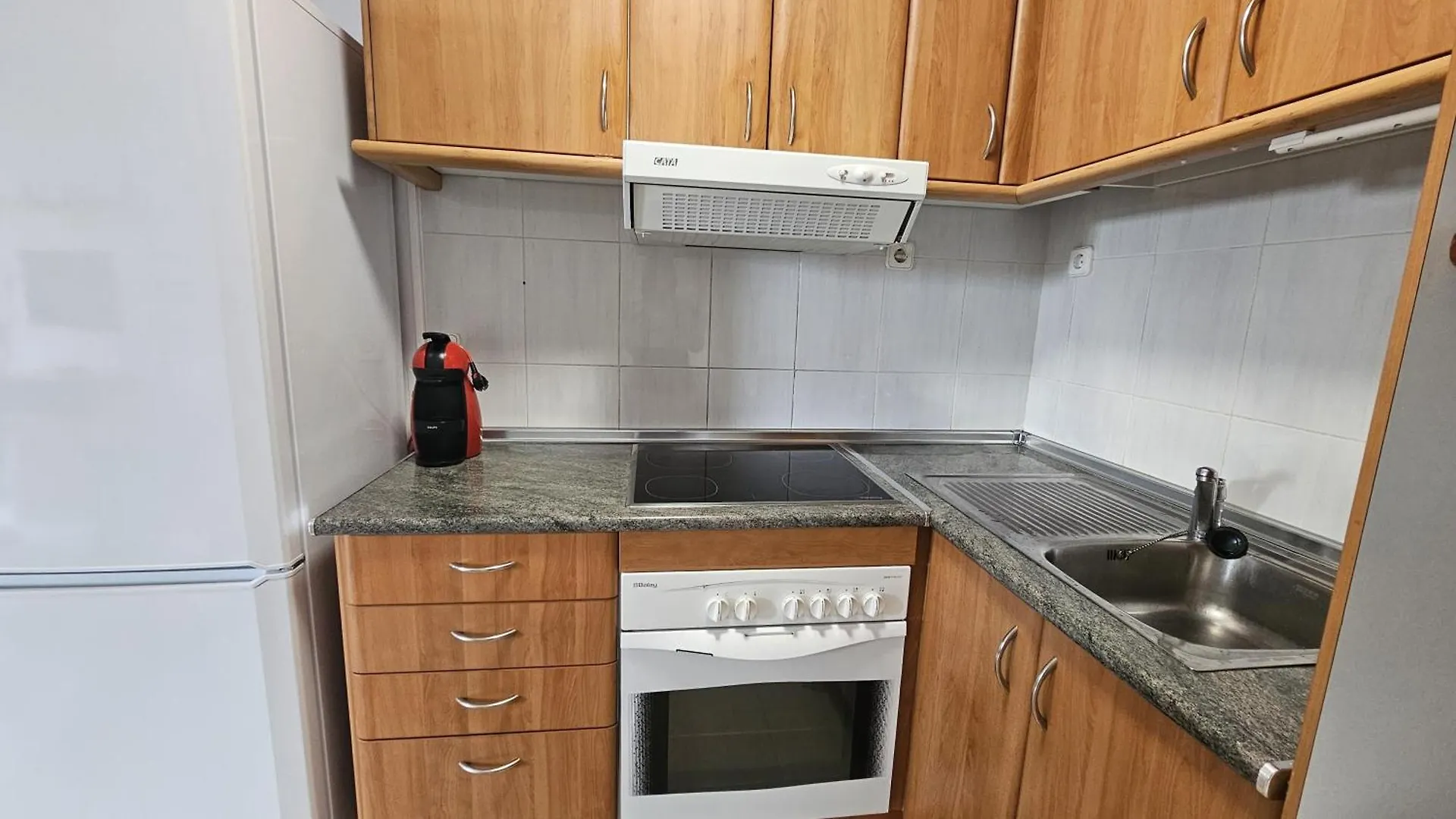 Tu Refugio Vacacional En Roses Apartment